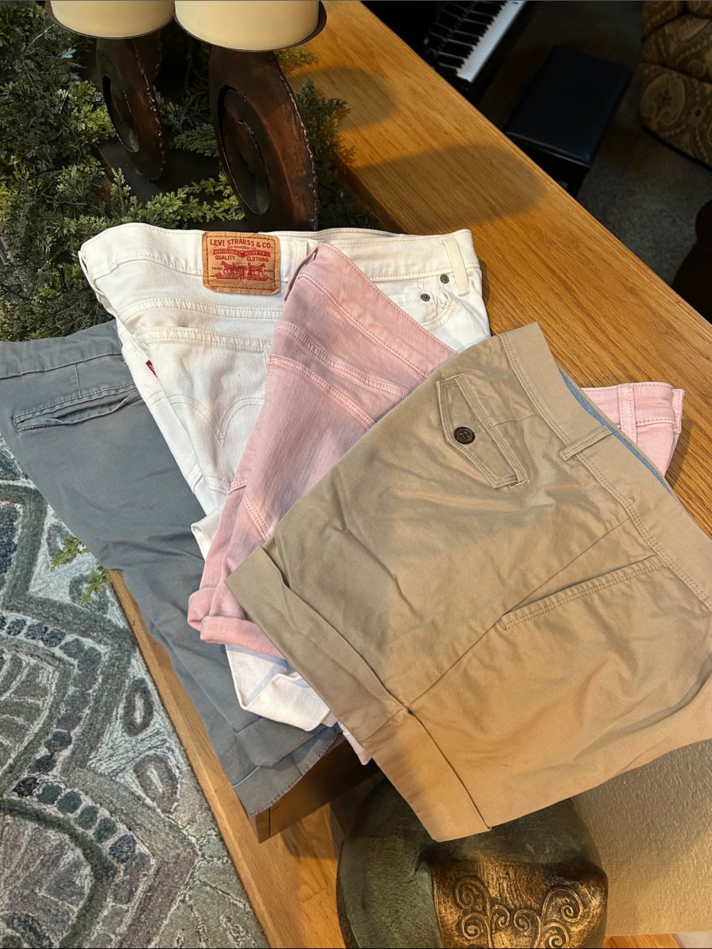 (4) pack of Shorts. All size 8 all like new